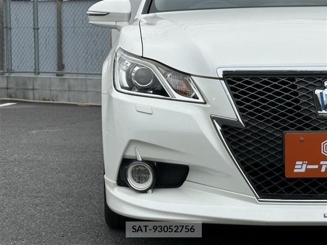 Toyota CROWN SEDAN 2013-02 6690970-26