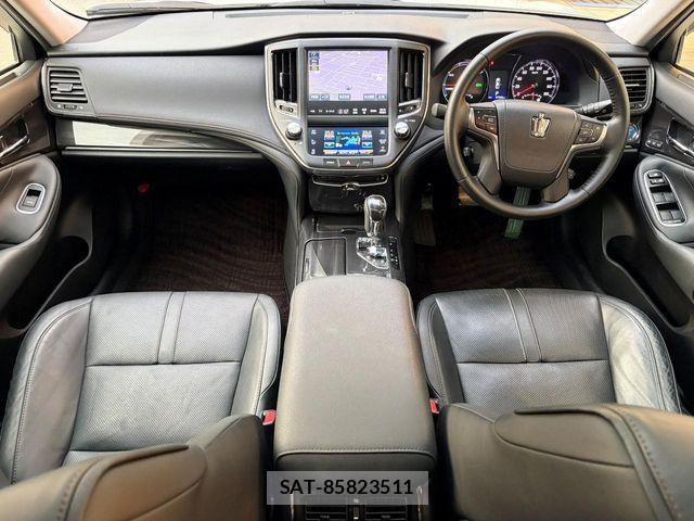 Toyota CROWN SEDAN 2013-06 6715937-1