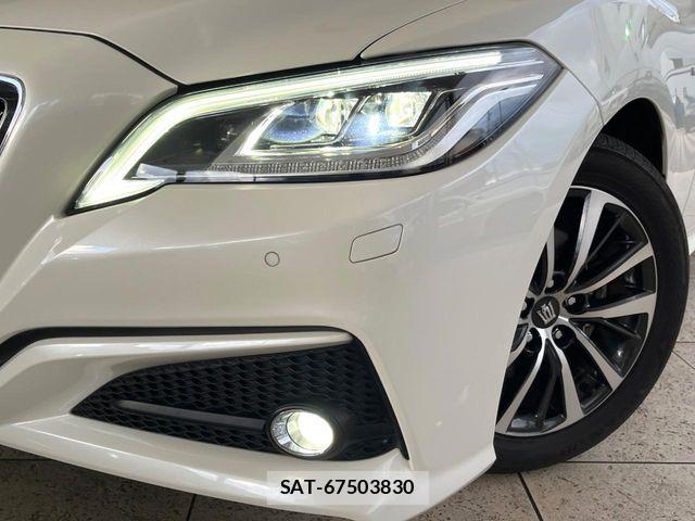 Toyota CROWN SEDAN 2019-09 6715933-11