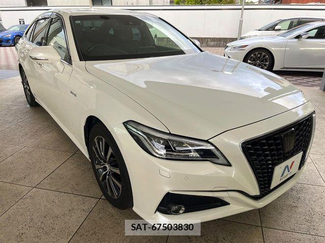 Toyota CROWN SEDAN 2019-09 6715933-15