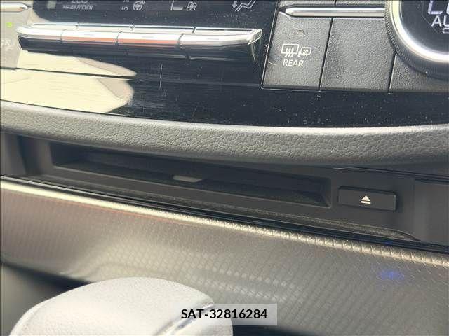 Toyota CROWN SEDAN 2021-11 6715929-11