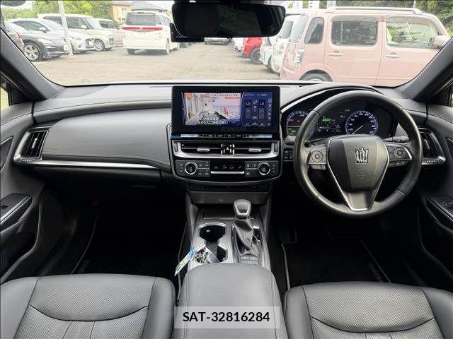 Toyota CROWN SEDAN 2021-11 6715929-1