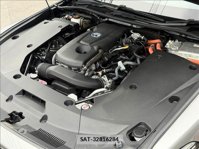 Toyota CROWN SEDAN 2021-11 6715929-19