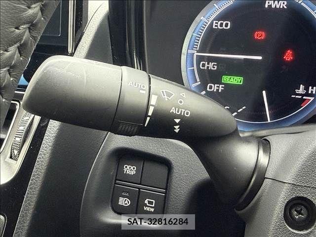 Toyota CROWN SEDAN 2021-11 6715929-28