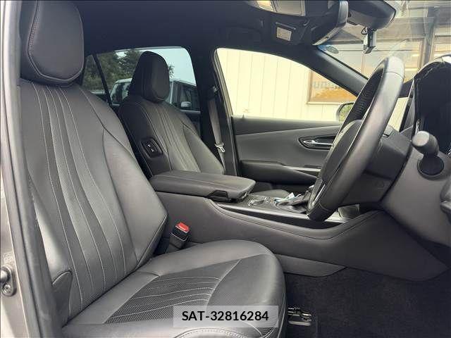 Toyota CROWN SEDAN 2021-11 6715929-8