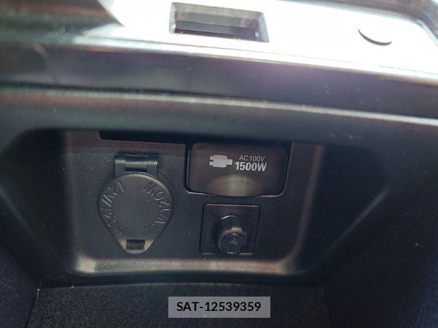Toyota CROWN SEDAN 2021-01 6715921-18