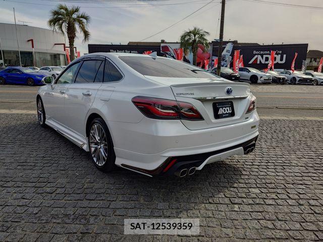 Toyota CROWN SEDAN 2021-01 6715921-2