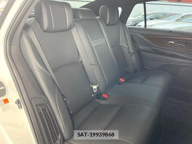 Toyota CROWN SEDAN 2024-11 6715920-9