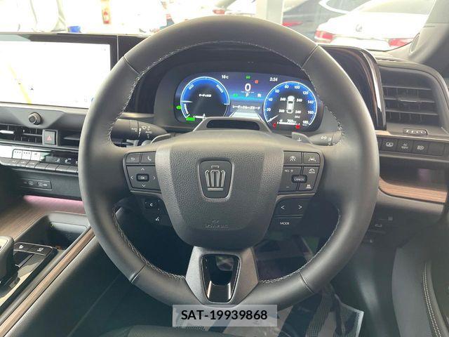 Toyota CROWN SEDAN 2024-11 6715920-12