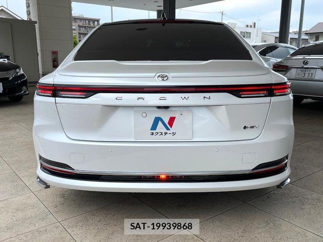 Toyota CROWN SEDAN 2024-11 6715920-15