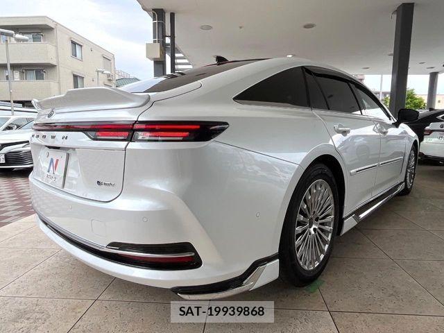 Toyota CROWN SEDAN 2024-11 6715920-17