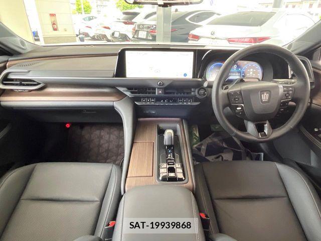 Toyota CROWN SEDAN 2024-11 6715920-1