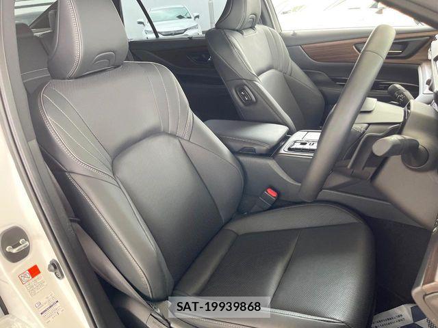 Toyota CROWN SEDAN 2024-11 6715920-8