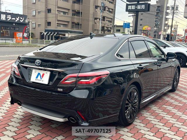Toyota CROWN SEDAN 2020-02 6715932-16