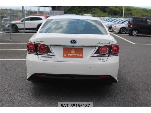 Toyota CROWN SEDAN 2016-04 6751139-10