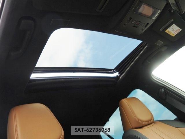 Toyota CROWN SEDAN 2022-03 6751126-9