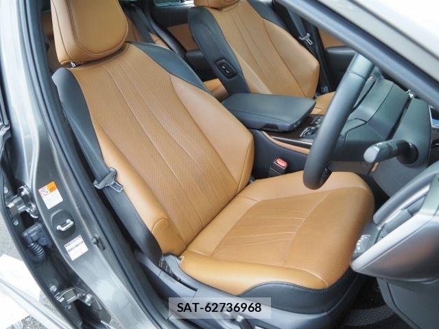 Toyota CROWN SEDAN 2022-03 6751126-12