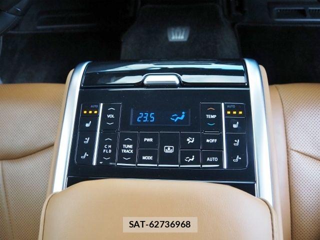 Toyota CROWN SEDAN 2022-03 6751126-15