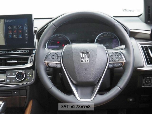 Toyota CROWN SEDAN 2022-03 6751126-17