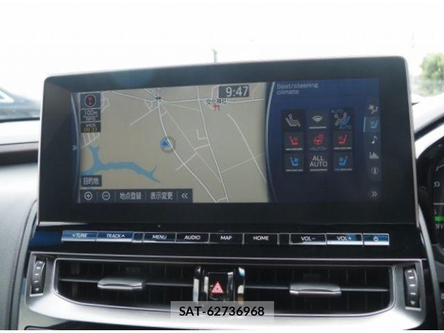 Toyota CROWN SEDAN 2022-03 6751126-18