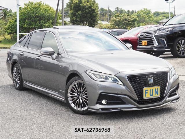 Toyota CROWN SEDAN 2022-03 6751126-2