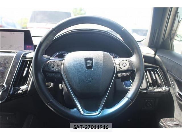 Toyota CROWN SEDAN 2018-10 6751136-15