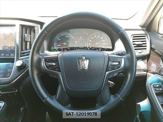 Toyota CROWN SEDAN 2015-11 6751138-10