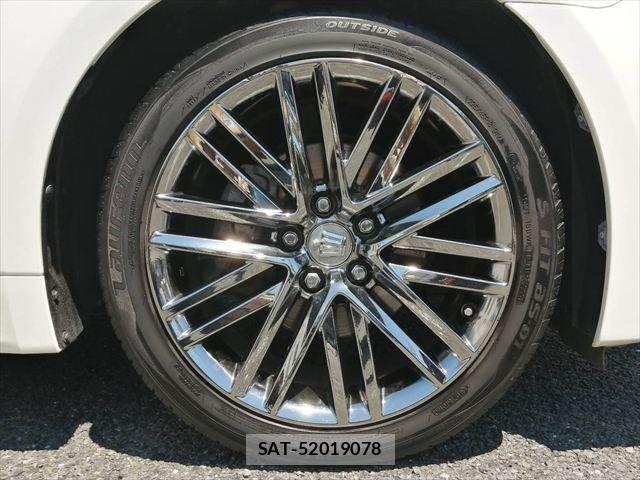 Toyota CROWN SEDAN 2015-11 6751138-13