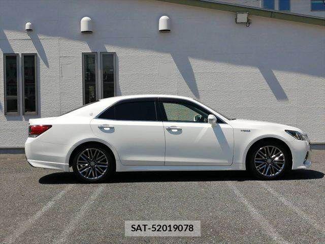 Toyota CROWN SEDAN 2015-11 6751138-16