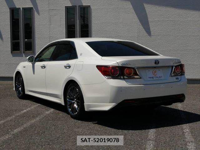 Toyota CROWN SEDAN 2015-11 6751138-19