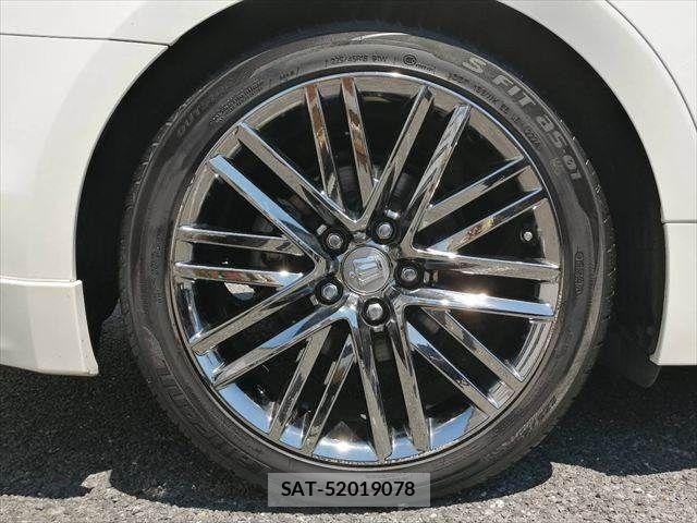Toyota CROWN SEDAN 2015-11 6751138-27