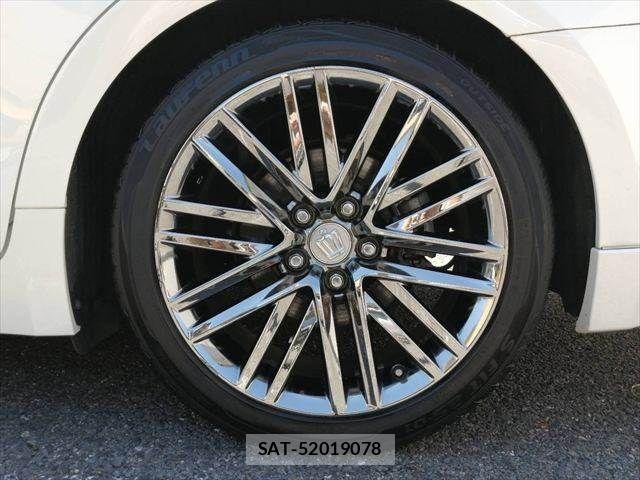 Toyota CROWN SEDAN 2015-11 6751138-28
