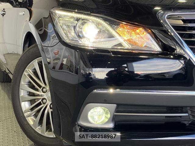 Toyota CROWN SEDAN 2015-09 6790874-2