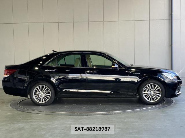 Toyota CROWN SEDAN 2015-09 6790874-29
