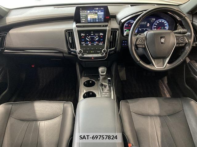 Toyota CROWN SEDAN 2019-01 6790847-24