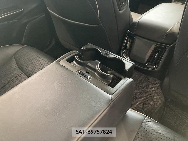 Toyota CROWN SEDAN 2019-01 6790847-26