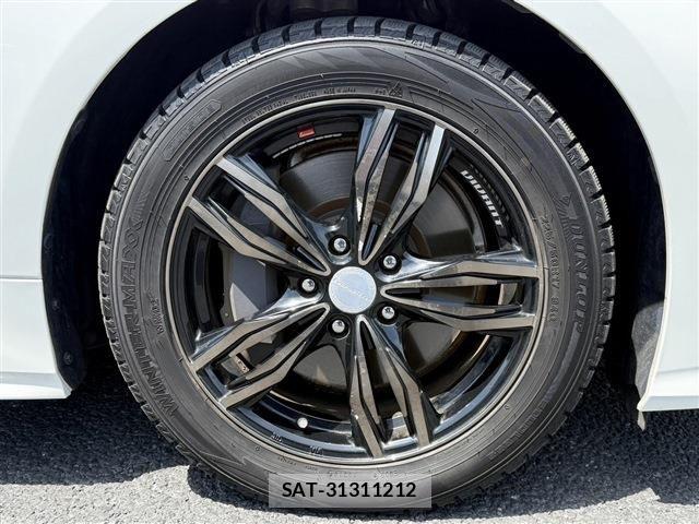Toyota CROWN SEDAN 2018-06 6790872-13