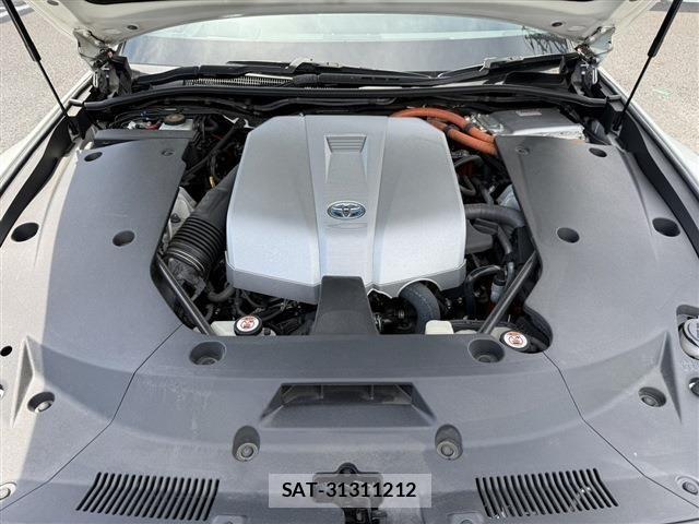 Toyota CROWN SEDAN 2018-06 6790872-19