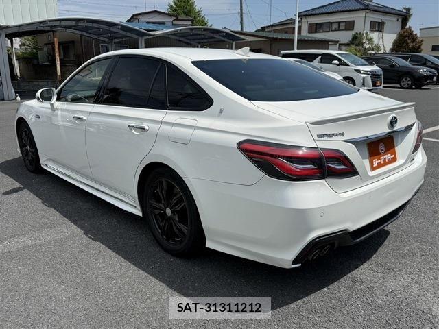 Toyota CROWN SEDAN 2018-06 6790872-22