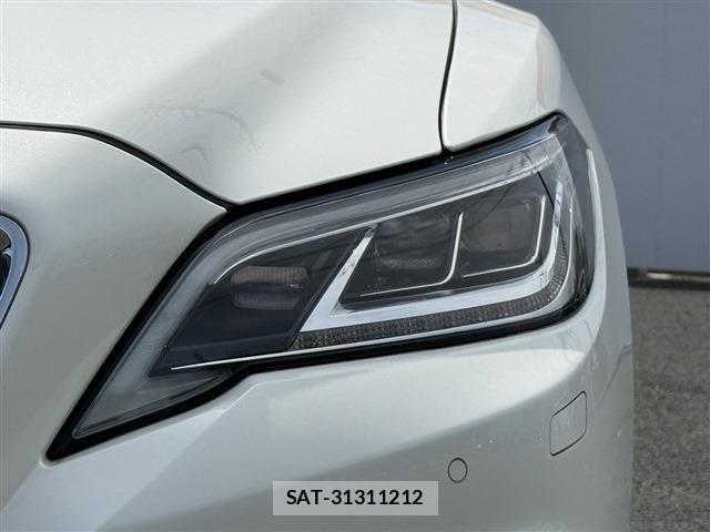 Toyota CROWN SEDAN 2018-06 6790872-25