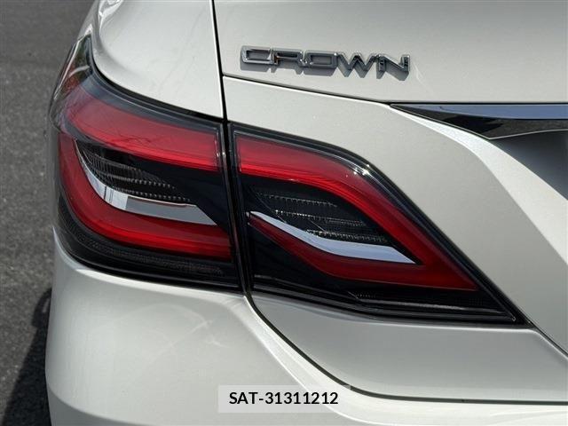 Toyota CROWN SEDAN 2018-06 6790872-27