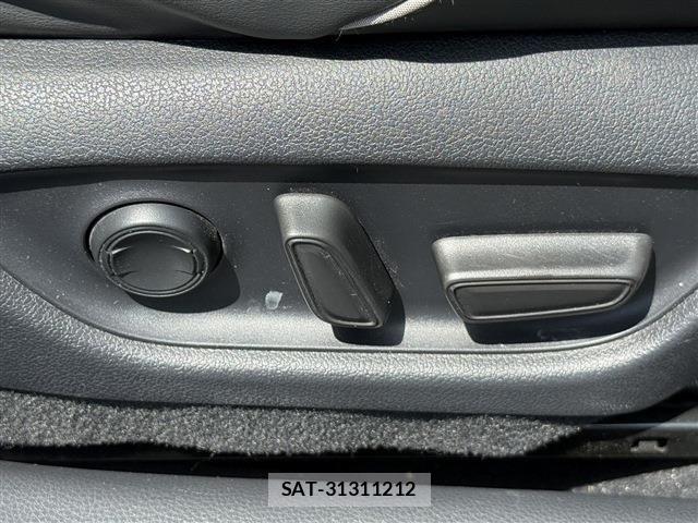 Toyota CROWN SEDAN 2018-06 6790872-6
