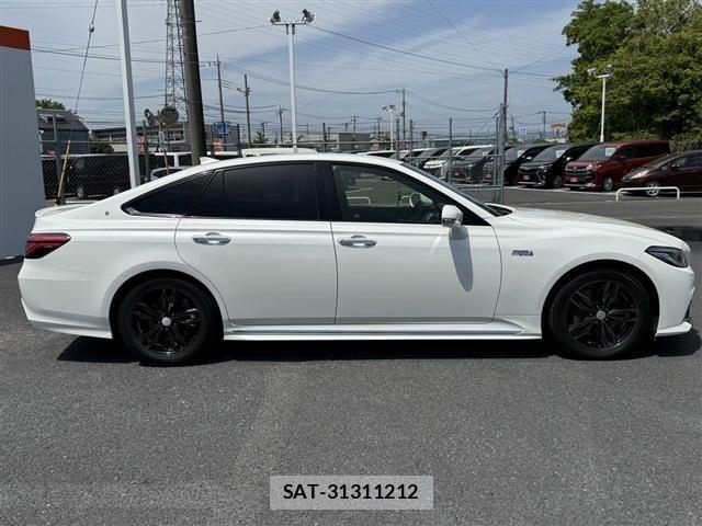 Toyota CROWN SEDAN 2018-06 6790872-8