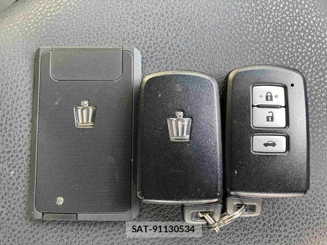 Toyota CROWN SEDAN 2013-02 6790875-19