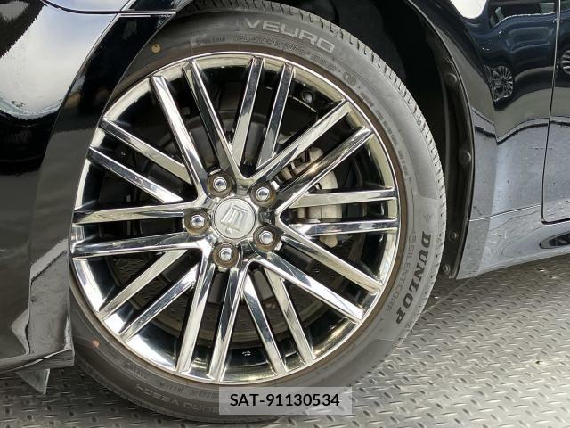 Toyota CROWN SEDAN 2013-02 6790875-3