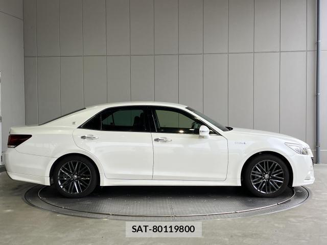 Toyota CROWN SEDAN 2015-11 6790876-26