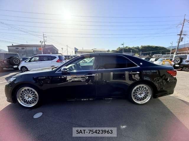 Toyota CROWN SEDAN 2014-03 6790894-3