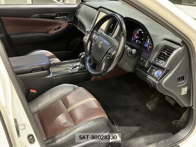 Toyota CROWN SEDAN 2015-02 6790879-20
