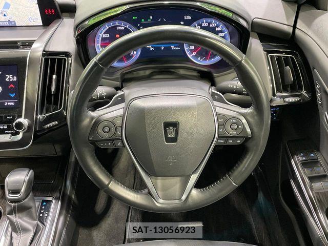 Toyota CROWN SEDAN 2018-11 6790864-11