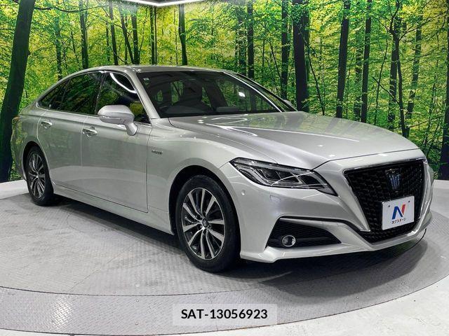 Toyota CROWN SEDAN 2018-11 6790864-16
